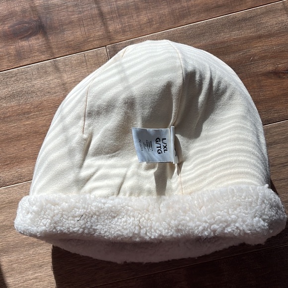 NWT - Picture 2 of 4